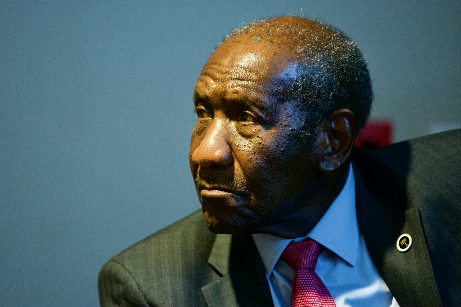 Representative Bill Clyburn listening during a legislative session